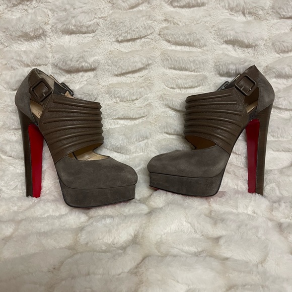 Christian Louboutin Bye Bye 160 Veau velour/Calf - EUC. Size 37 - Picture 4 of 6